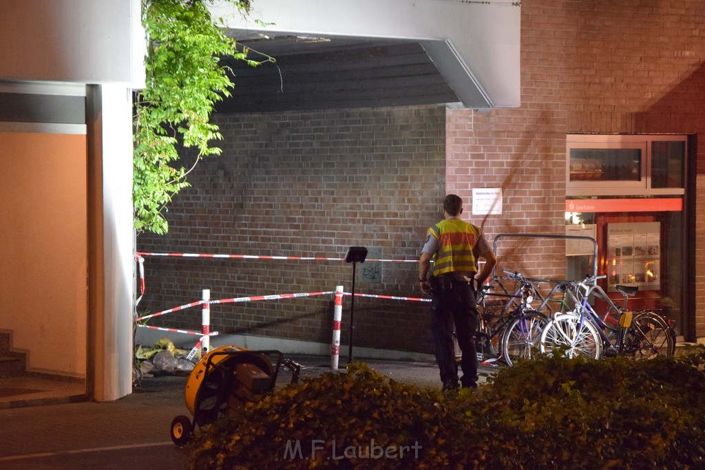 Feuer Koeln Vingst Ostheimerstr P153.JPG - Miklos Laubert